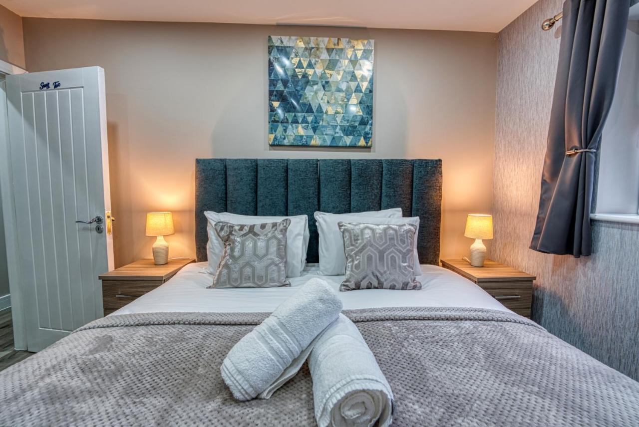 Stylish House - B'Ham Airport And Nec, Jlr Solihull, Business & Leisure Stays - Aspen House Rum bild