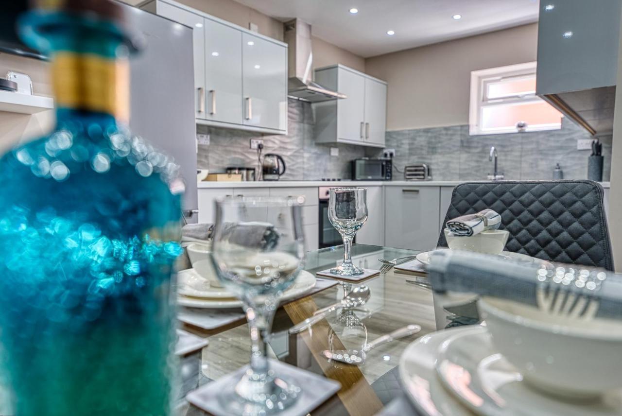 Stylish House - B'Ham Airport And Nec, Jlr Solihull, Business & Leisure Stays - Aspen House Exteriör bild