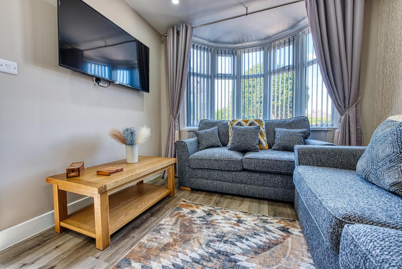 Stylish House - B'Ham Airport And Nec, Jlr Solihull, Business & Leisure Stays - Aspen House Exteriör bild